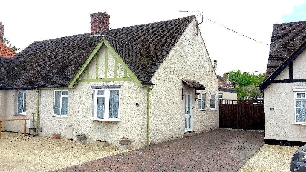 Spacious 2 Bed SemiDetached Bungalow in Kidlington. Near to Oxford