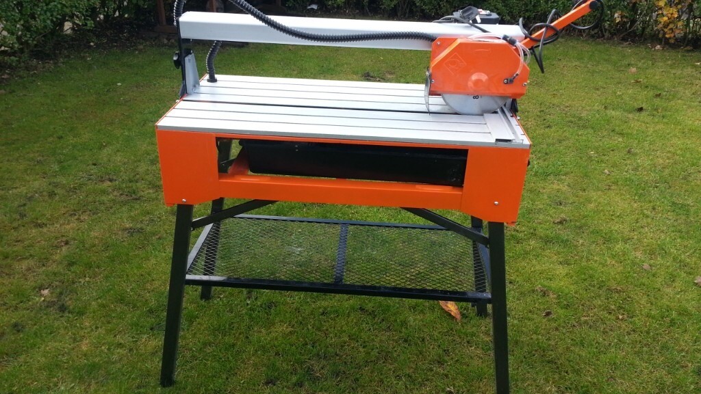 Vitrex Versatile Power Pro 900 Wet Bridge Radial Tile Saw 240v in Sandwell, West Midlands