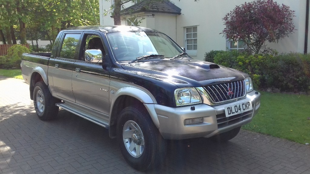 Mitsubishi l200 2004