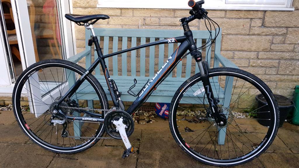 saracen hybrid bike