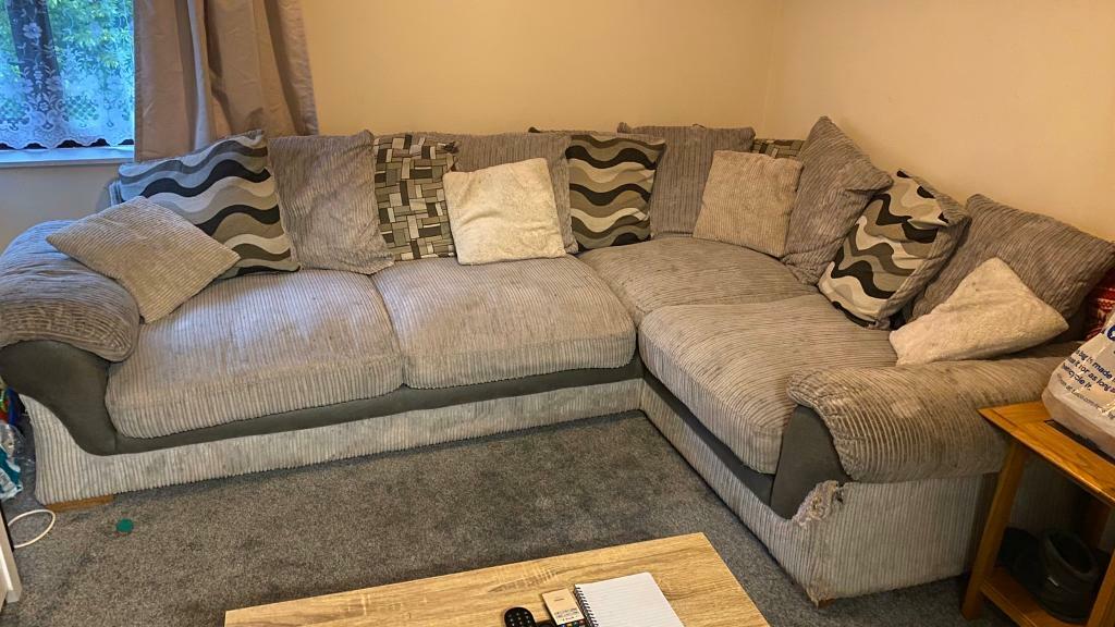 Large corner sofa in Southampton, Hampshire Gumtree