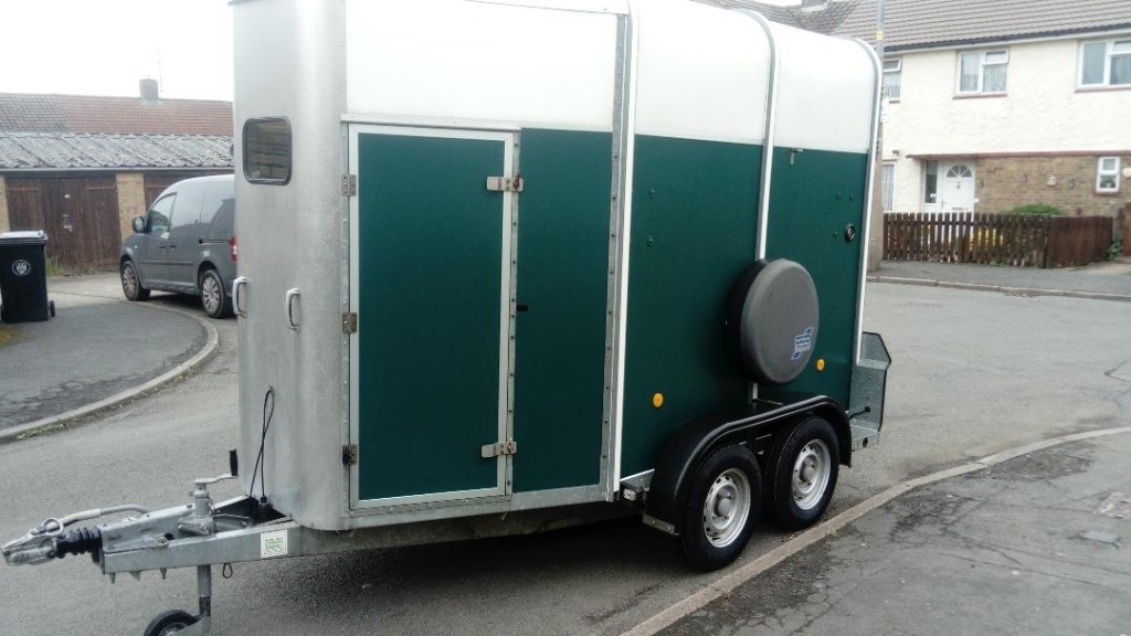 Ifor williams HB505R 2006 horse trailer good clean horsebox. in