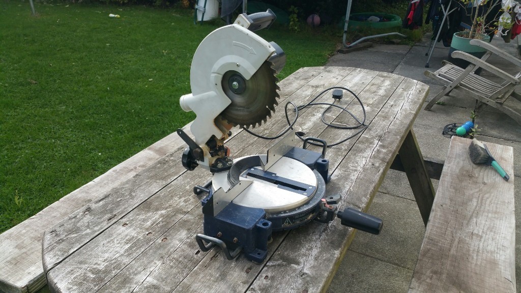Ferm chop saw, mitre saw 1400 watts 250mm blade, 240v, flooring woodwork in Banbridge, County