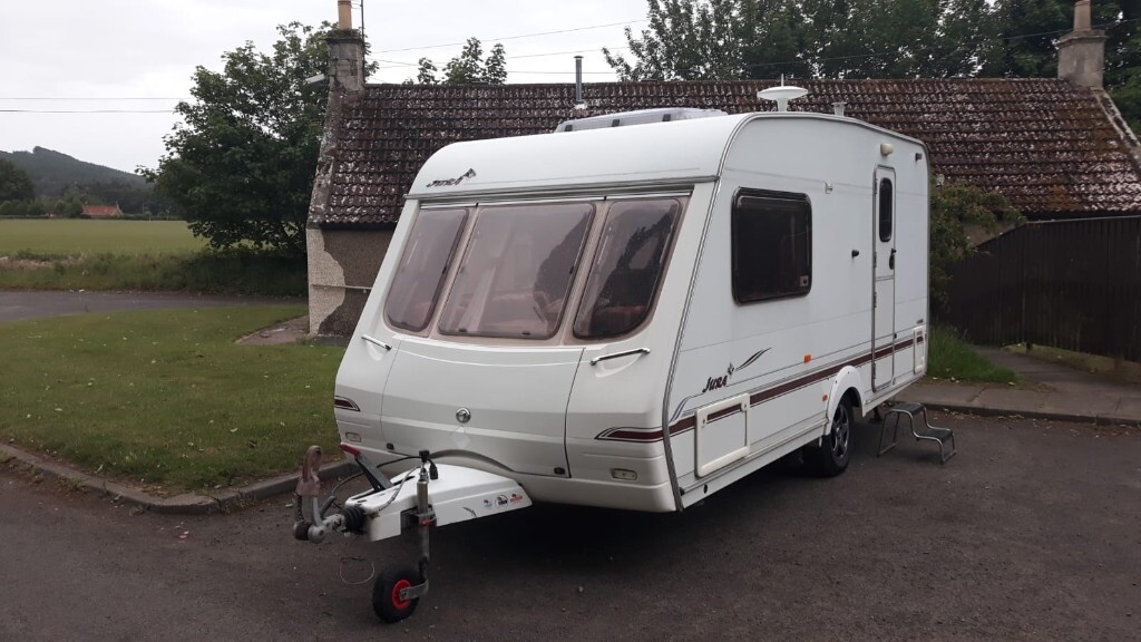Knowepark Edition Swift Jura two berth caravan with two awnings(fiamma