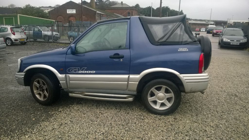 Soft top suzuki vitara