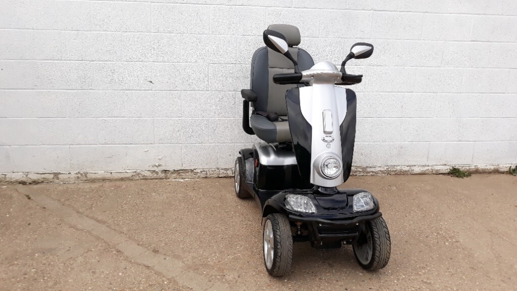 Kymco Maxi XLS 8mph black Mobility Scooter * Delivery only due to covid