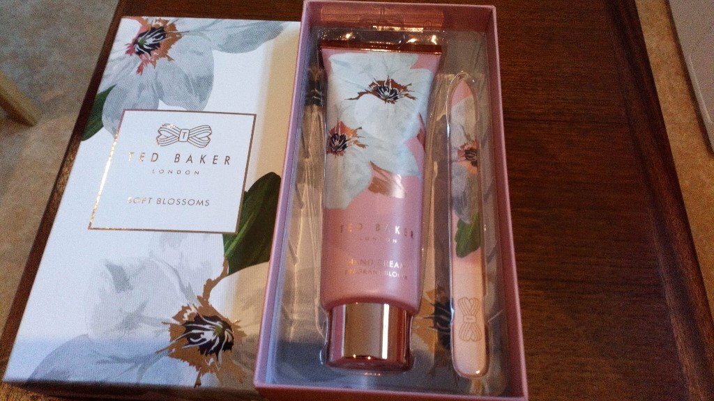 Ted Baker soft blossom handcream and nail file gift set in Beeston