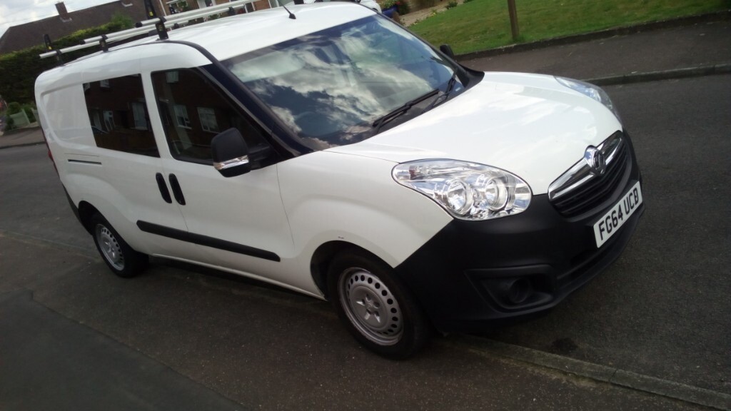 2015 Vauxhall Combo 5 seater diesel van,good condition cat S in