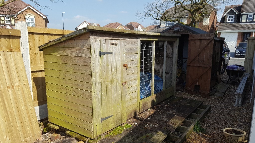 Dog run for sale. Excellent condition apart from roof in Longridge