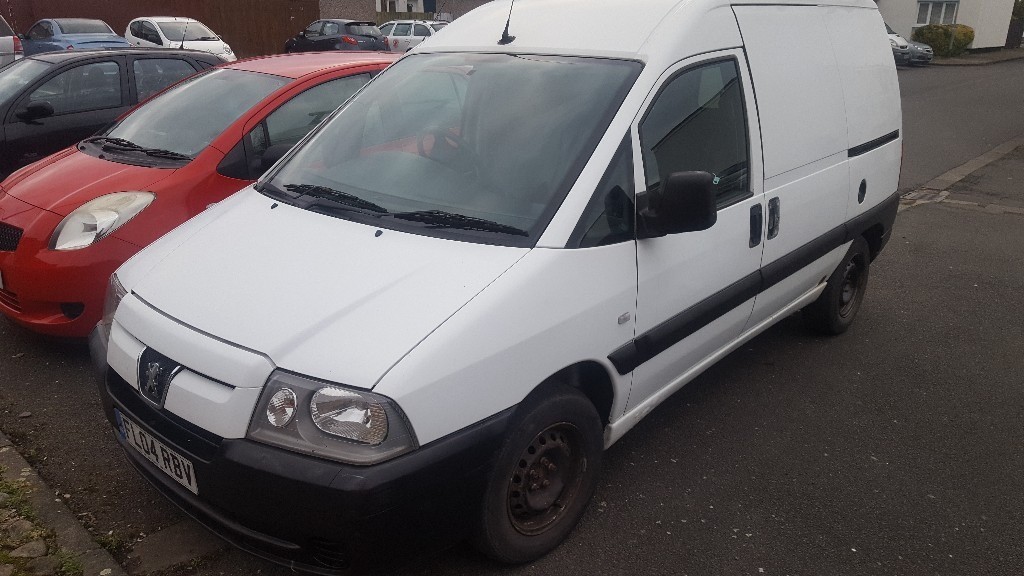 peugeot expert 2004 diesel clean roof rack plus tow bar in Stockton