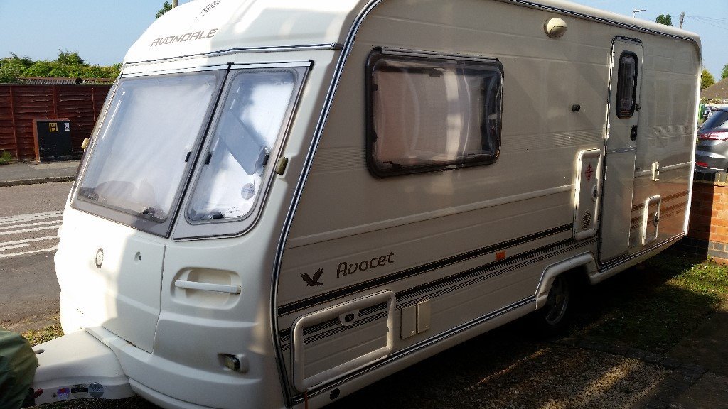 2 Berth Avondale Avocet (2002) caravan with motor mover in Barwell