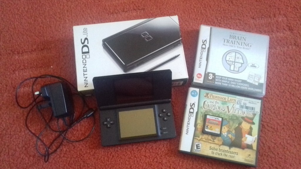Nintendo DS Lite and 2 games in ThorntonCleveleys, Lancashire Gumtree
