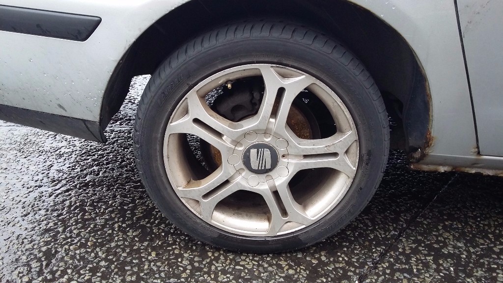 seat alhambra alloy wheels 225 45 17 in Blackburn, Lancashire Gumtree