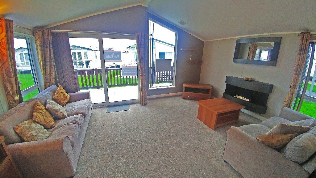 STUNNING PREOWNED LODGE FOR SALE WHITLEY BAY HOLIDAY PARK SITE FEES INCLUDED UNTIL 2019 in