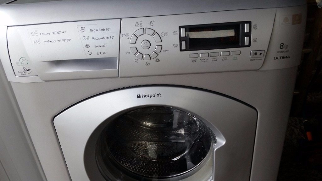 Hotpoint WMD960 8kg Load 1600 spin Washing Machine FREE DELIVERY within