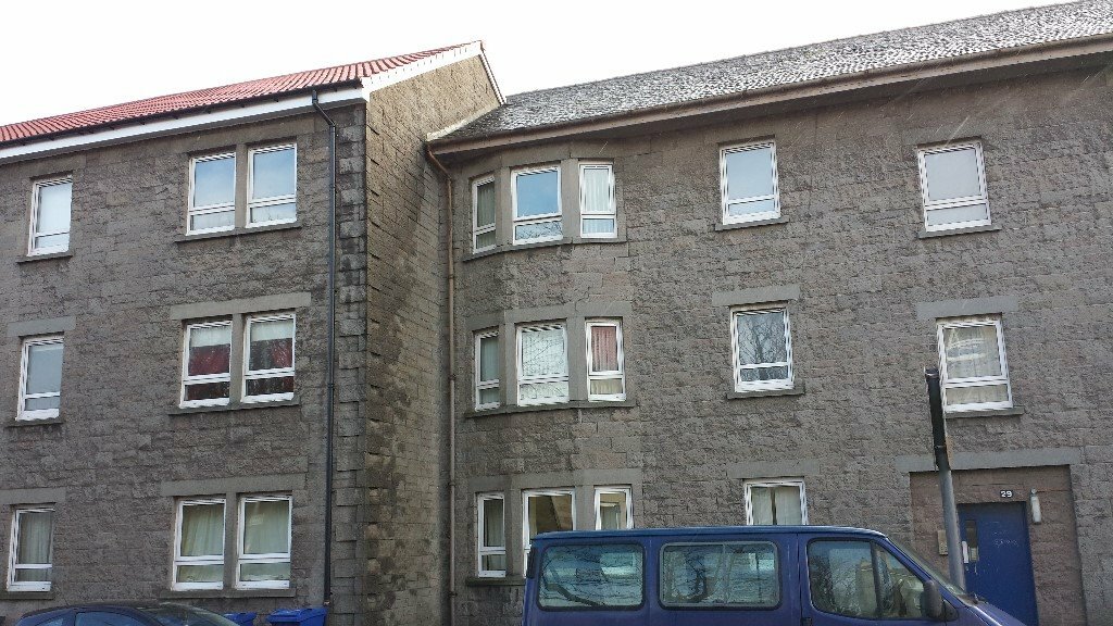 Graham Street, Johnstone 2 bedroom, top floor flat to rent AVAILABLE