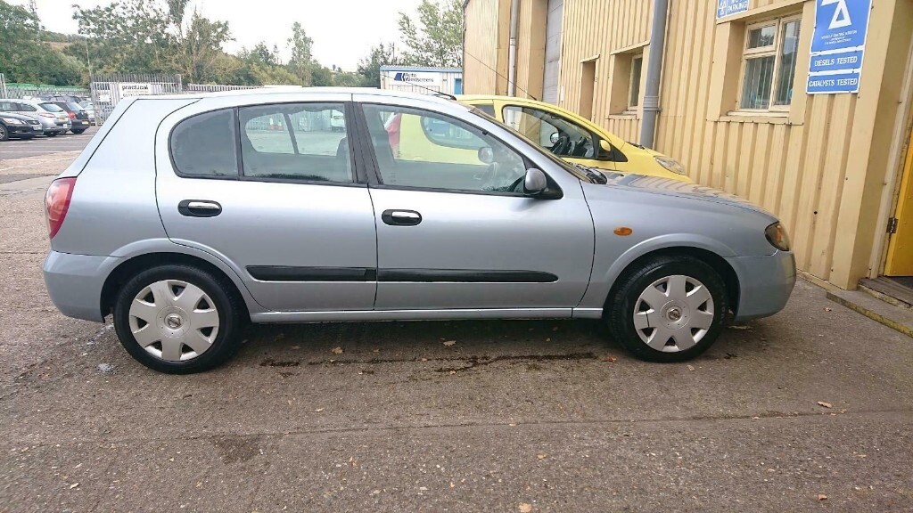 Nissan almera hatchback