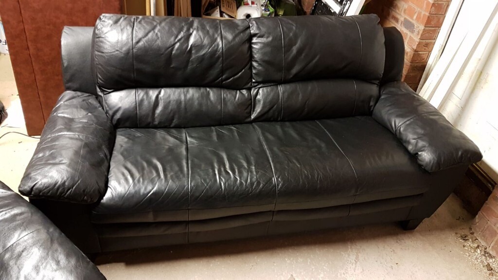 2 x Black Leather Sofas (Very good condition) in Coventry, West