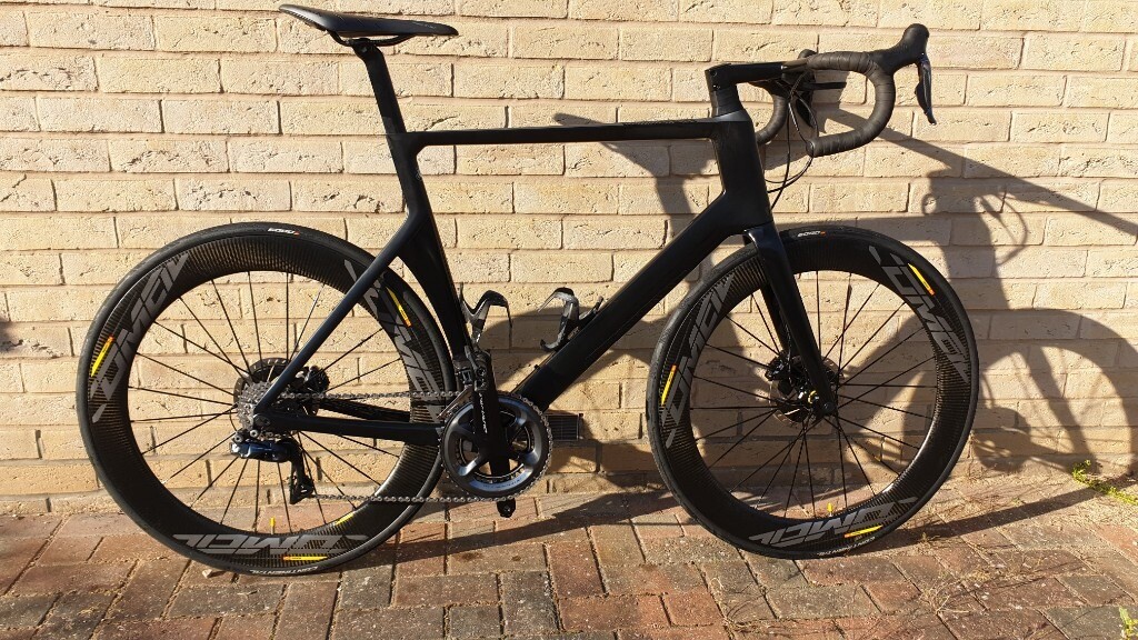 Canyon Aeroad CF SLX 9.0 Di2 Disc aero road bike 2XL suitable for 6'3