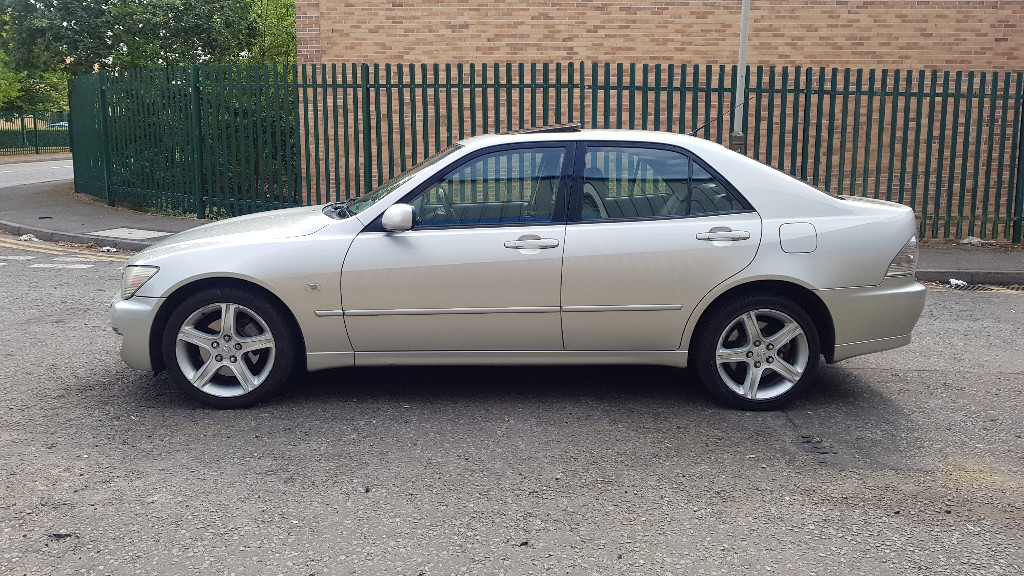 Lexus is200 1999