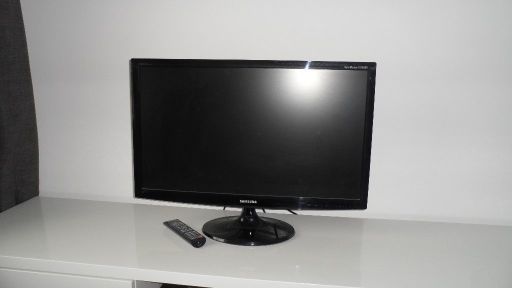 Samsung 27 inch, Full HD 1080p Slim LED TV Good Condition. in