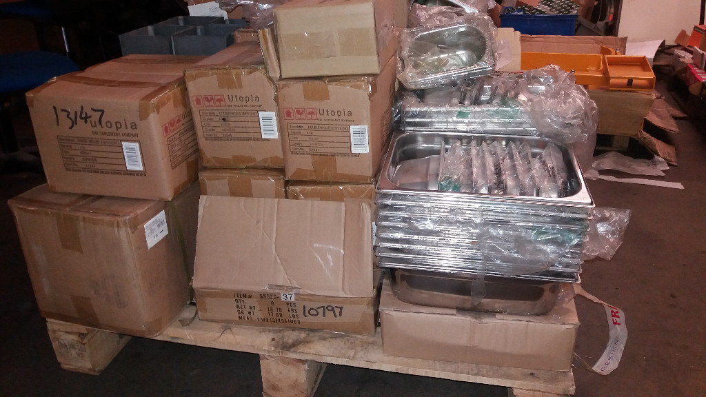 PALLET JOB LOT OF VARIOUS CATERING EQUIPMENT in Halesowen, West