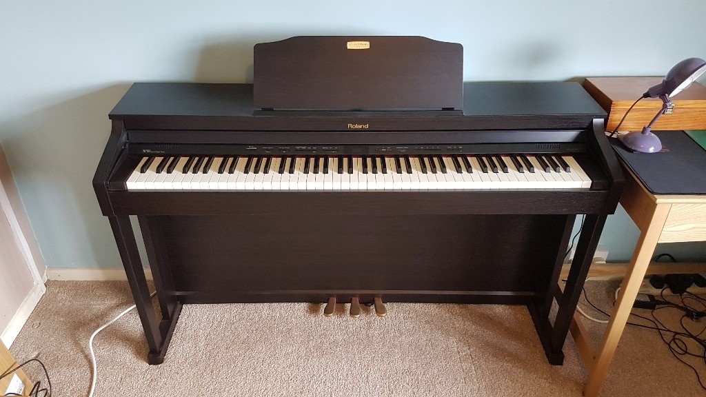 HP504 Roland Digital Piano Rosewood Mint Condition in Poole