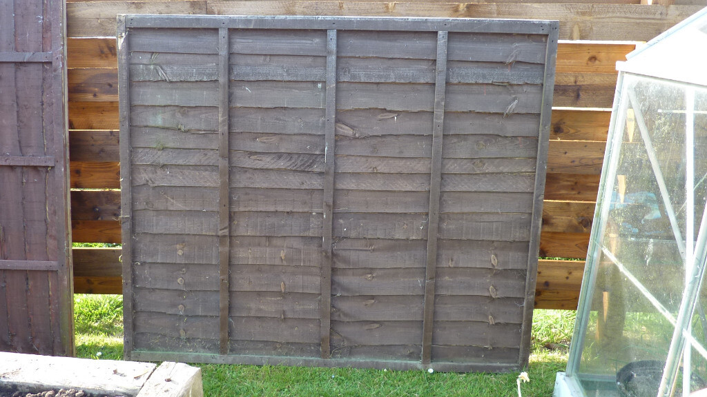 2 fence panels. in Cupar, Fife Gumtree