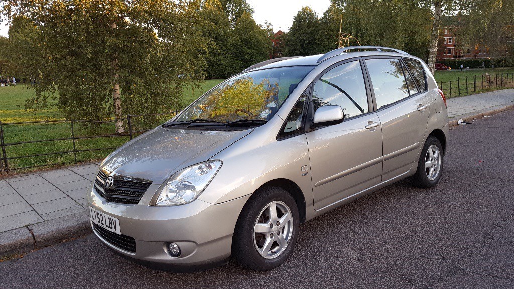 Toyota corolla verso 2002