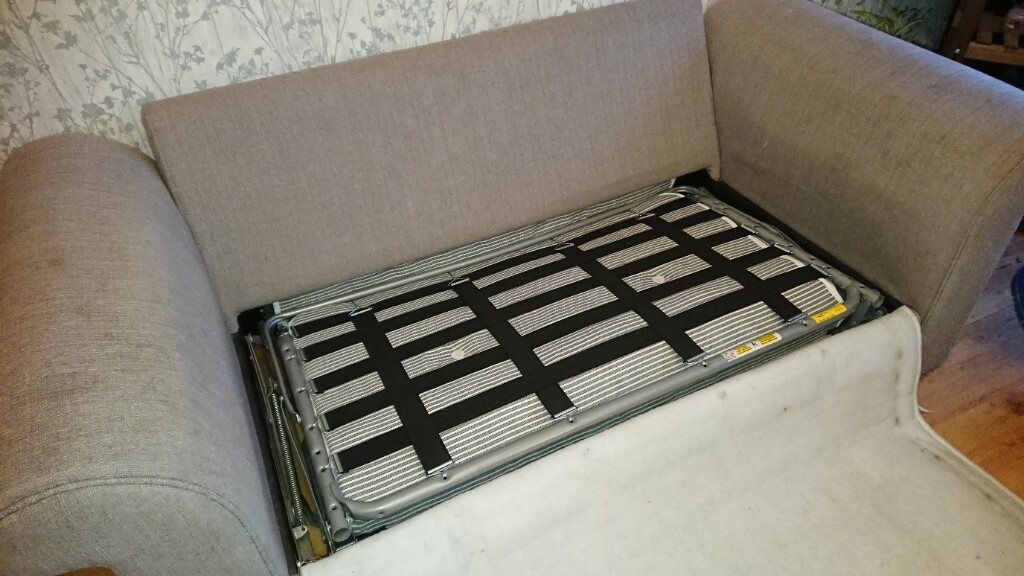 Free for uplift. 6ft x 3ft mechanical sofa bed with matress. In good