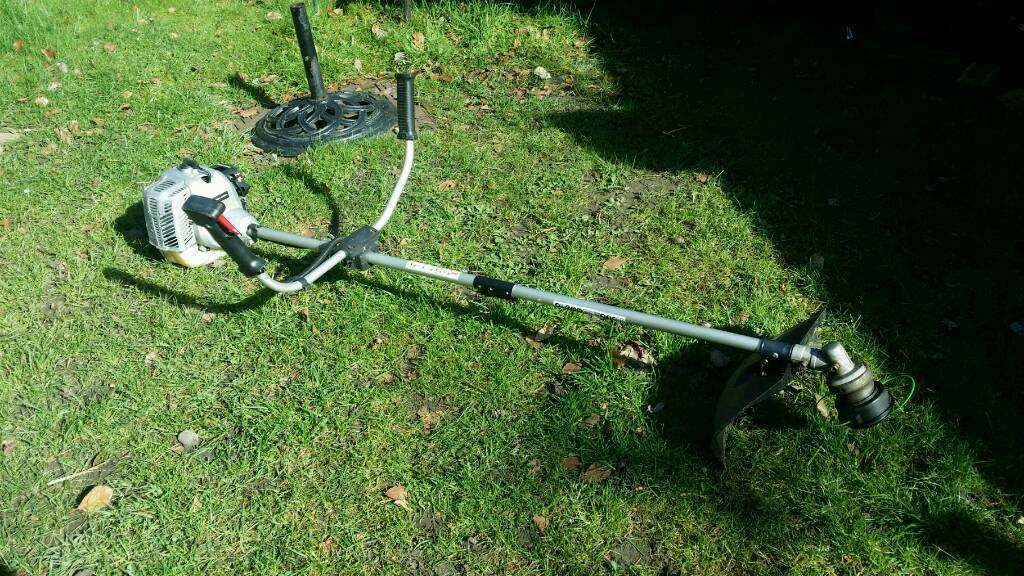 Spear and jackson petrol strimmer in Woking, Surrey Gumtree