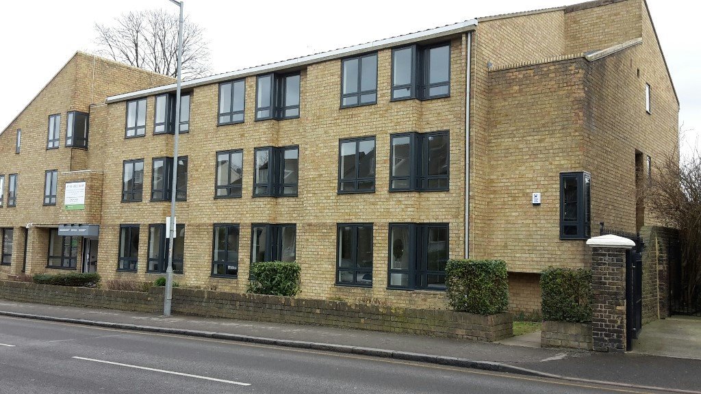 We have a lovely two bedroom flat to rent in Newton Road, Faversham