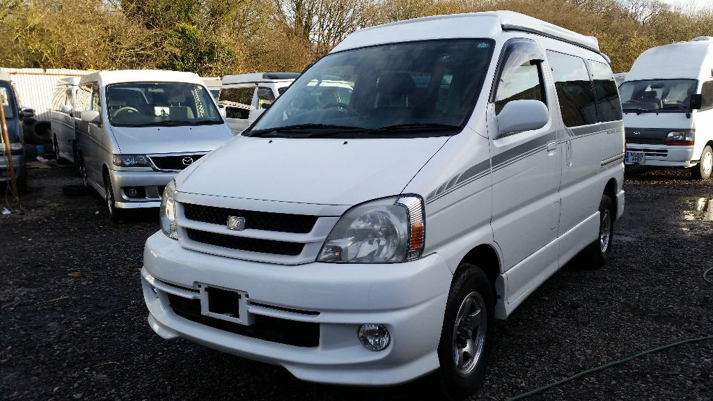 Toyota regius 4wd