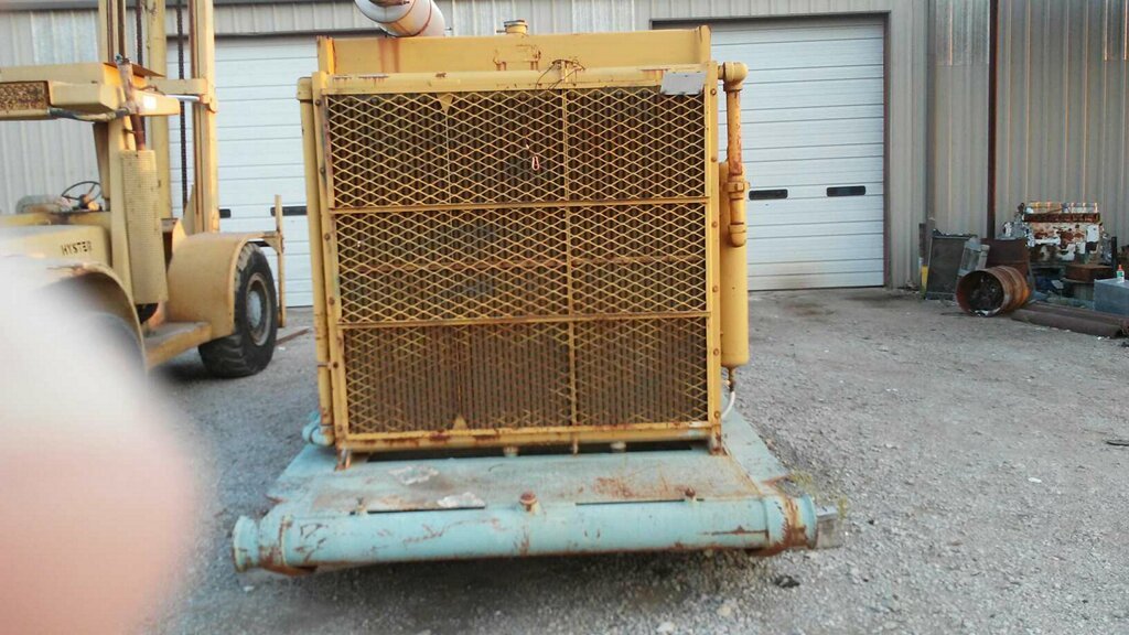 2004 Sullair high pressure oilfield skidded compressor