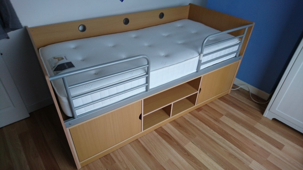 Single cabin bed with mattress, immaculate condition. 2 cupboards