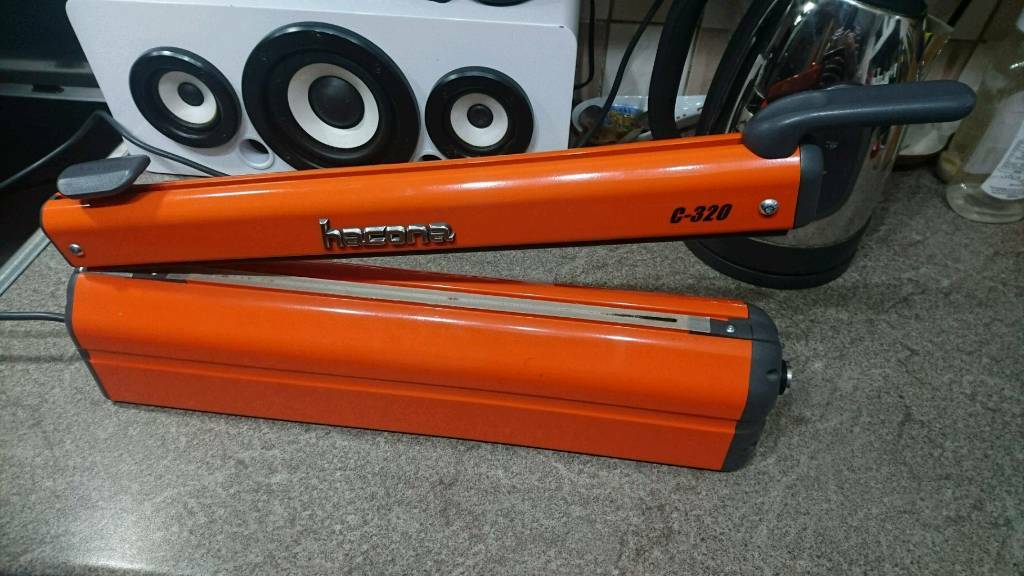 Hacona C320 Heat Sealer With Cutter in Whitley Bay, Tyne and Wear