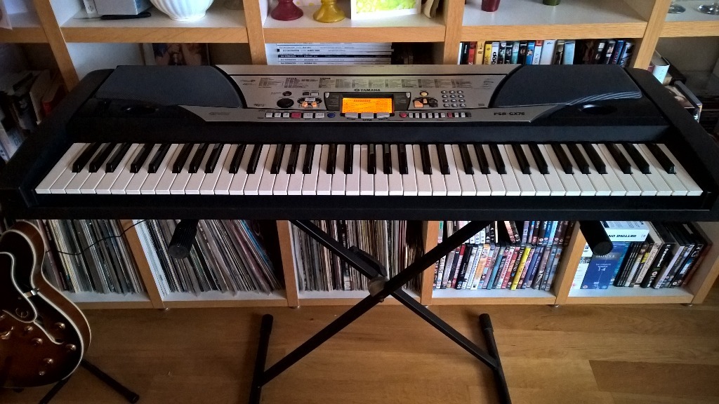 Yamaha PSRGX76 keyboard/piano 76 keys, hardly used in Cambridge