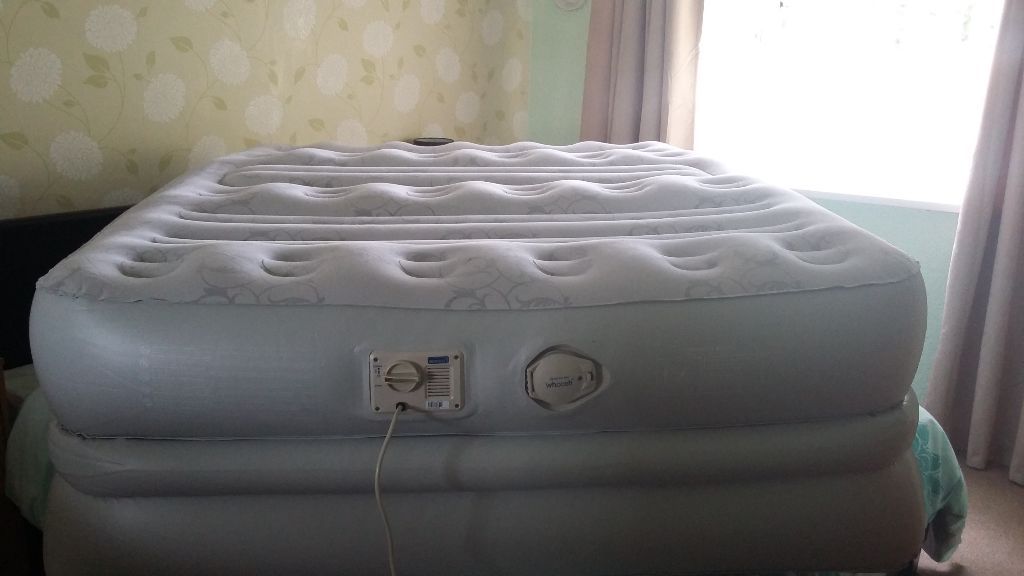 Aerobed deluxe double raised airbed with built in pump in Cyncoed