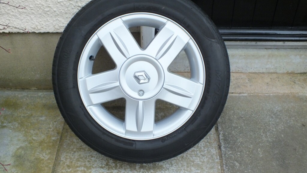 RENAULT CLIO ALLOY WHEEL (EXCELLENT CONDITION) in Dromara, County