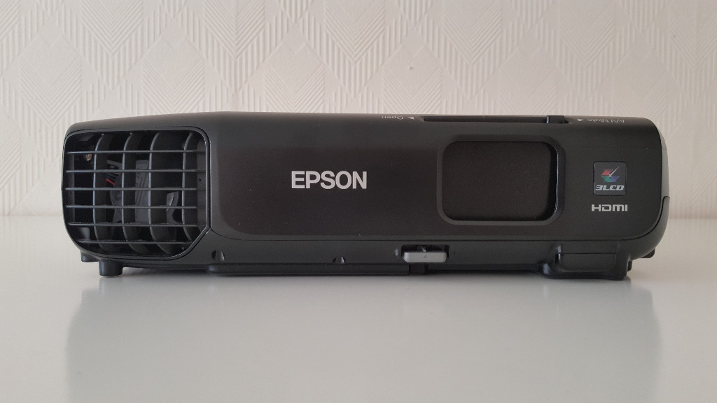 Epson EBX03 XGA Model H555B Multimedia Projector for sale GBP 150 in