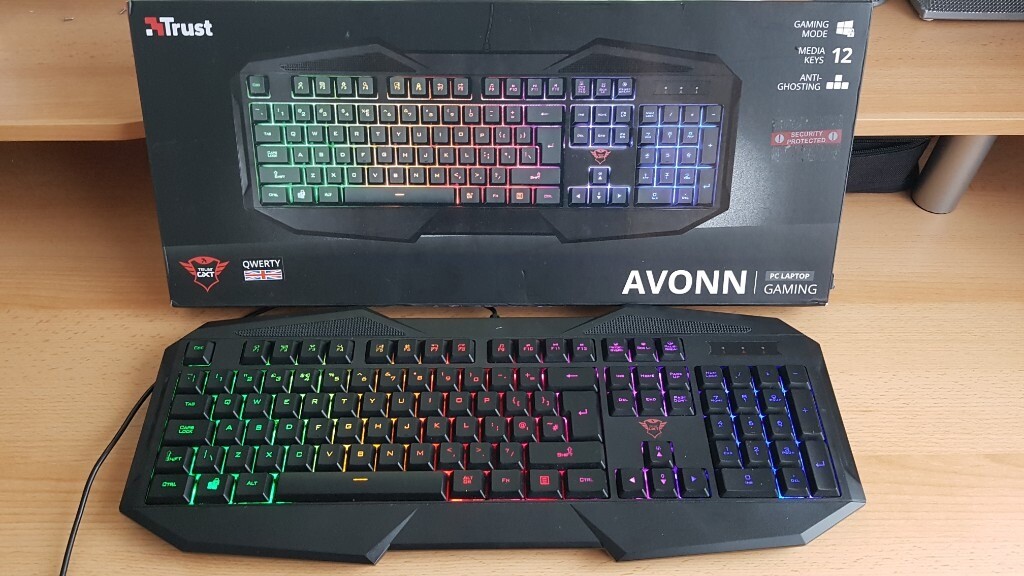 TRUST GXT 830-RW Avonn Rainbow LED Illuminated PC Gaming UK Wired Full ...