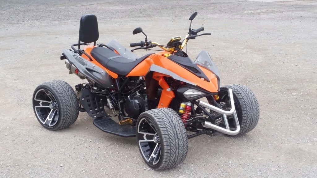 2010 ROAD LEGAL QUAD BIKE 350CC IN ORANGE, GOOD CONDITION, MOT TILL