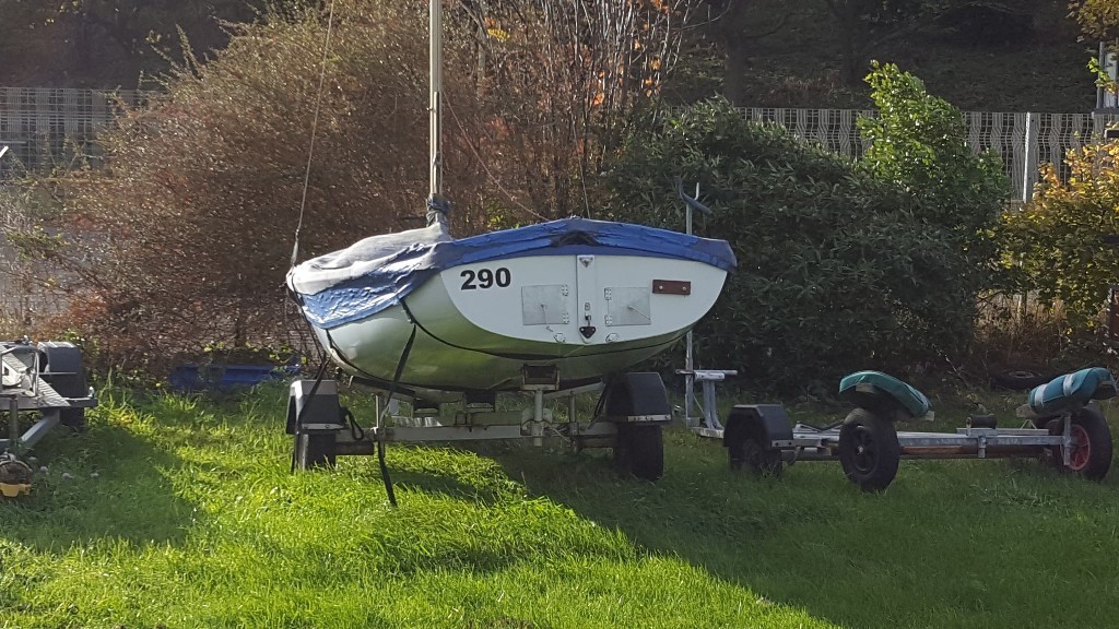 Kestrel MK1 GRP Sailing Dinghy & Road Trailer (Hull needs repair) in