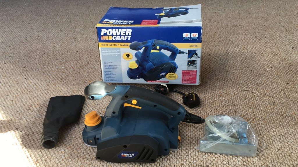 Power Craft 900w 230v electric planer. Requires new planer blades. in