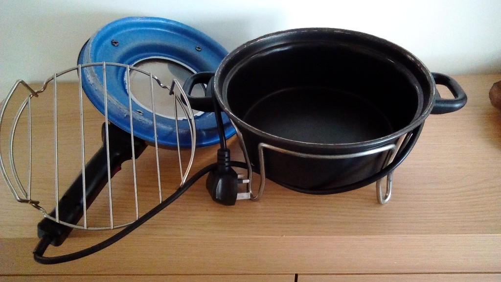 Remoska cooker ideal for caravans n motorhomes in Peterborough