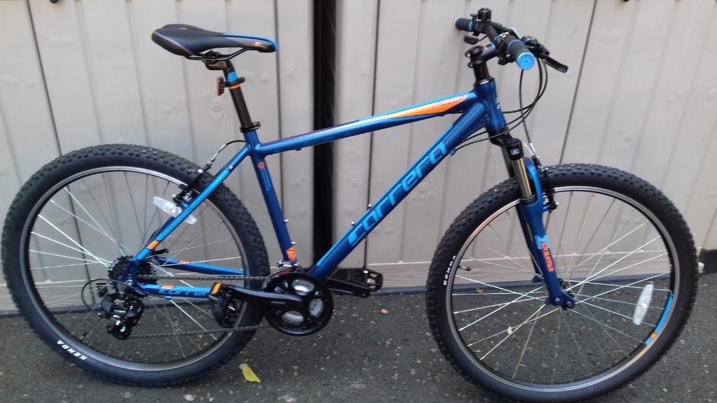 carrera valour road bike