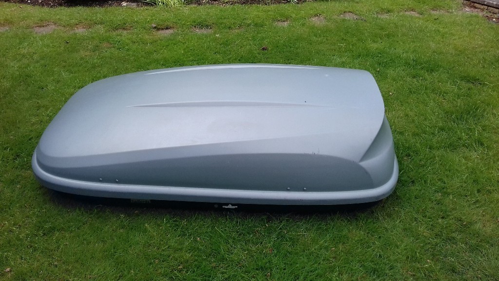 Halfords roof box 250 l up to 50 kg load all necessary brackets for