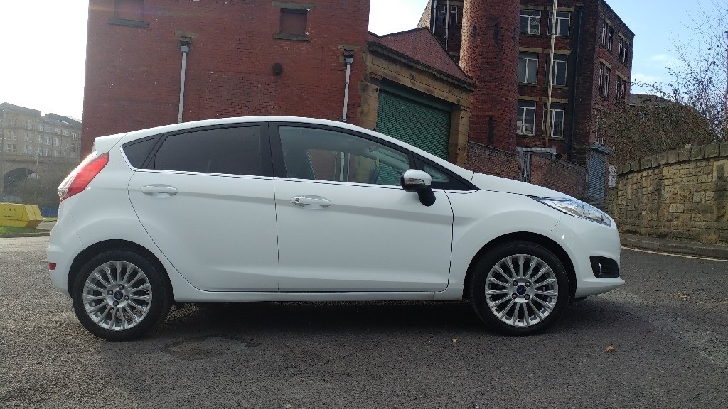 FORD FIESTA 1.0 TITANIUM FINISHED IN FROZEN WHITE in Batley, West