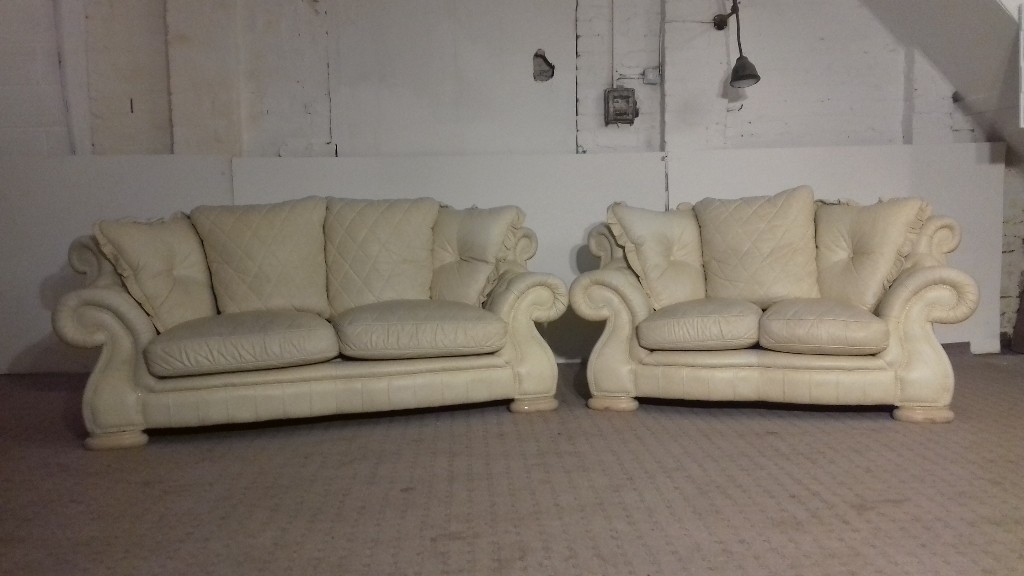 Pendragon Chesterfield 3 & 2 Seater Cream Leather Sofa DELIVERY