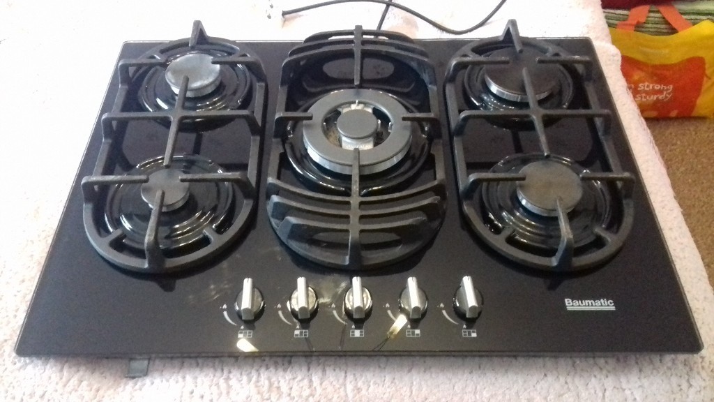 Baumatic BGG70 vantage ceramic black glass 5 ring gas hob. in Rise